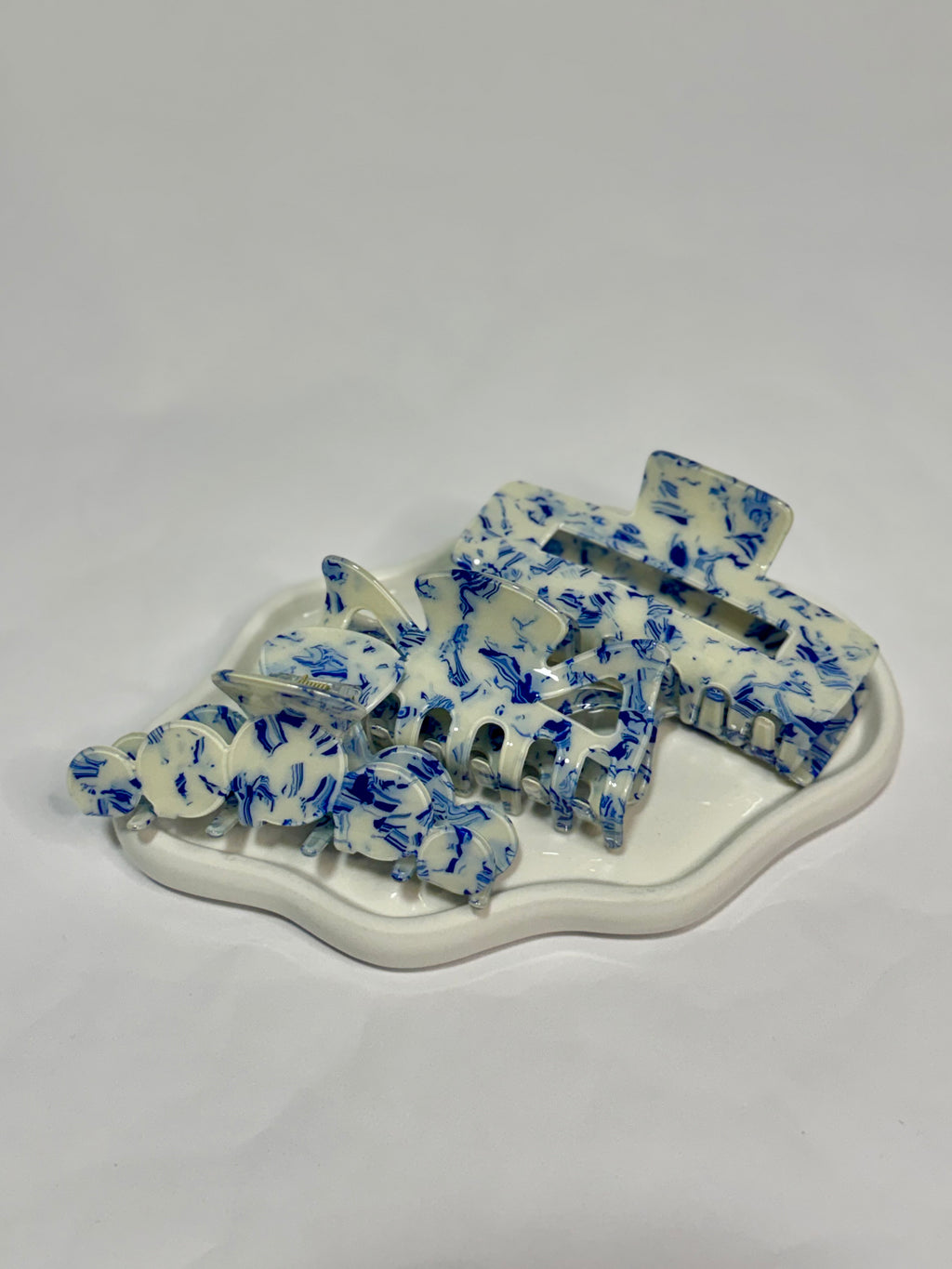 Vintage Toile Pattern Porcelain Clips